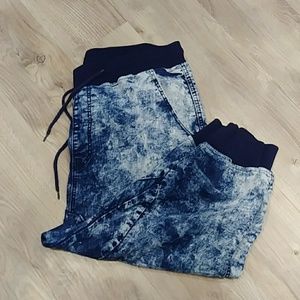 Imperious Women's knocker type pants.